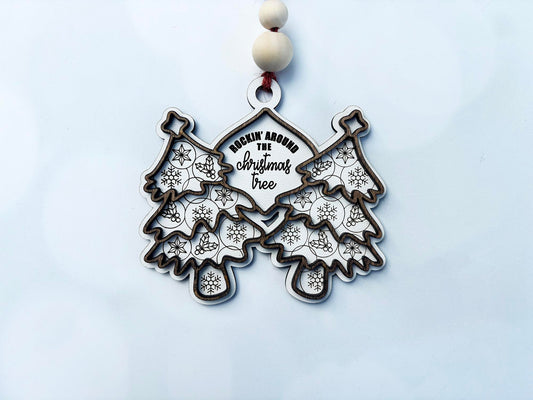 Personalized Christmas Tree Ornament 2025 – Family Name or “Rockin’ Around the Tree” Design